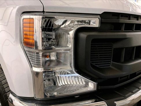 Used 2022 Ford F350 XL w/ Power Equipment Group AWD/4WD image 25