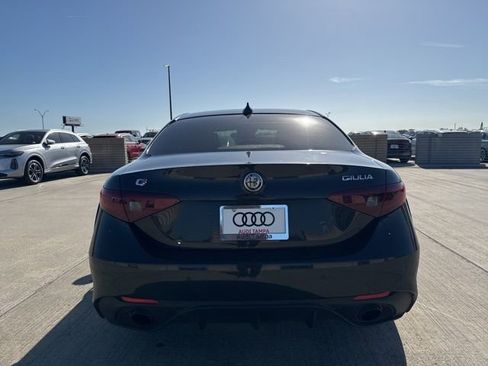 Used 2022 Alfa Romeo Giulia Veloce image 4