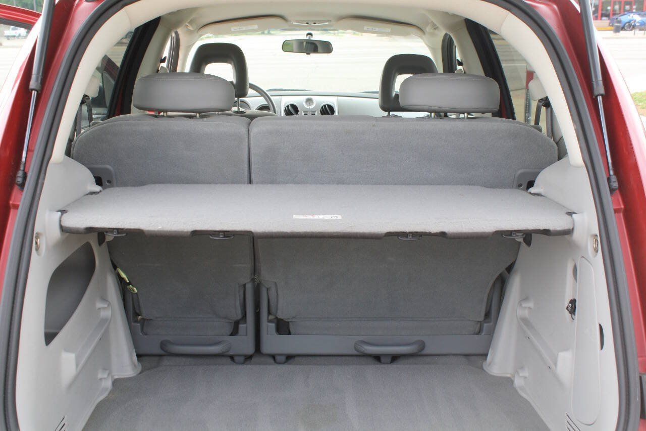 Used 2010 Chrysler PT Cruiser w/ Convenience Group FWD image 7