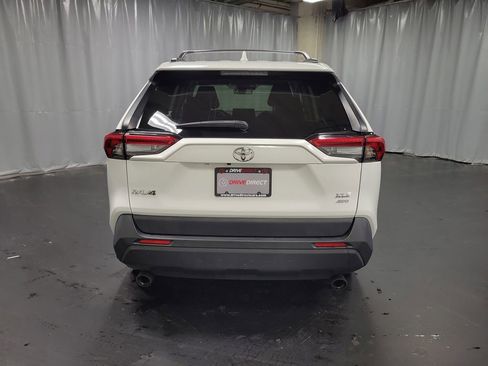Used 2019 Toyota RAV4 XLE image 7