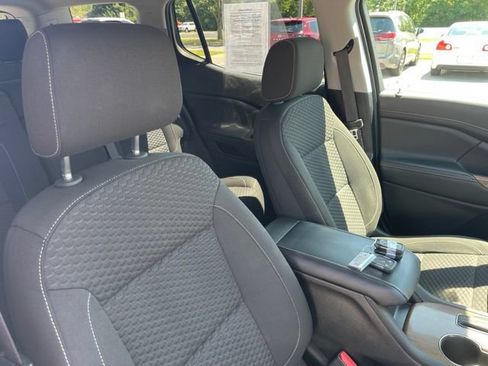 Used 2019 GMC Acadia SLE w/ LPO, Floor Liner Package FWD image 32