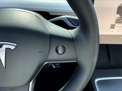 Used 2025 Tesla Model Y Performance AWD/4WD image 23