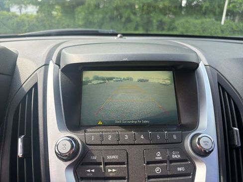 Used 2017 Chevrolet Equinox LT w/ Convenience Package FWD image 24