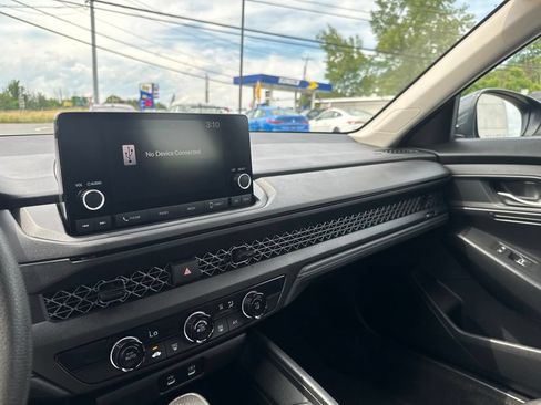 Used 2024 Honda Accord LX image 37