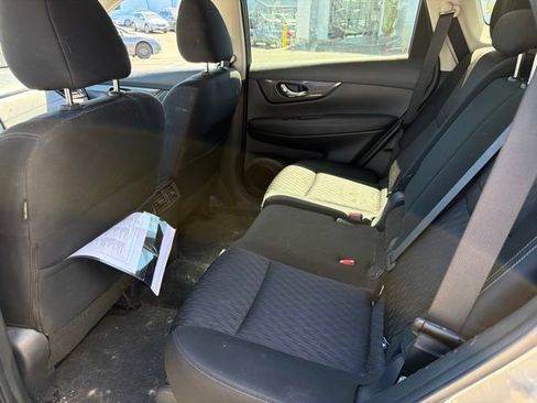 Used 2018 Nissan Rogue SV AWD/4WD image 5