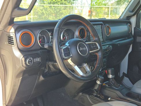 Used 2022 Jeep Gladiator Mojave w/ LED Lighting Group image 10