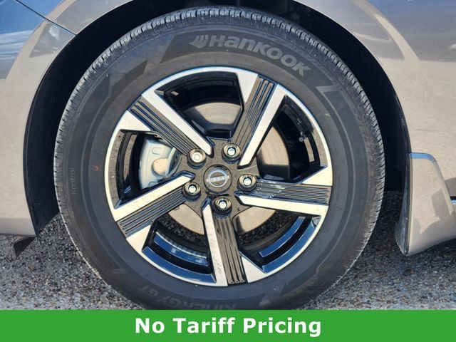 Used 2025 Nissan Sentra SV w/ All-Weather Package FWD image 8