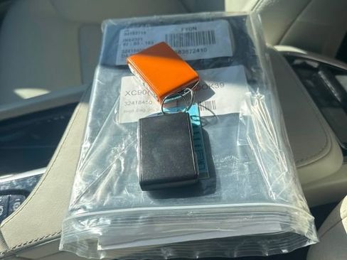 Certified 2024 Volvo XC90 B5 Core w/ Protection Package Premier image 5