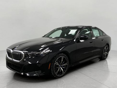 New 2026 BMW 530i xDrive w/ M Sport Package AWD/4WD image 9