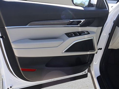 Used 2021 Kia Telluride EX w/ EX Premium Package image 11