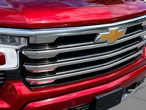 Used 2024 Chevrolet Silverado 1500 High Country w/ High Country Premium Package AWD/4WD image 31