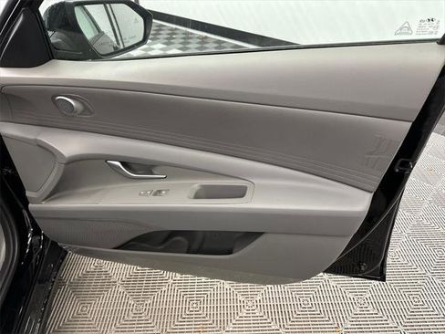 New 2026 Hyundai Elantra SE image 14