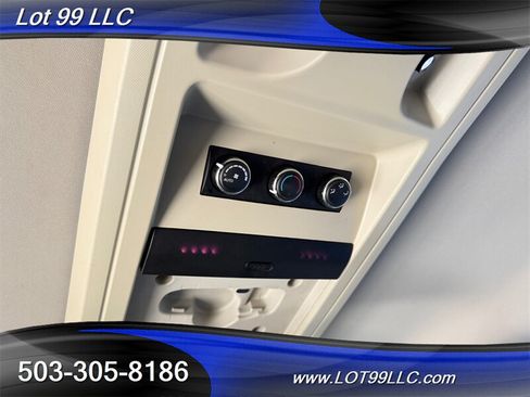 Used 2013 Chrysler Town & Country Touring FWD image 48