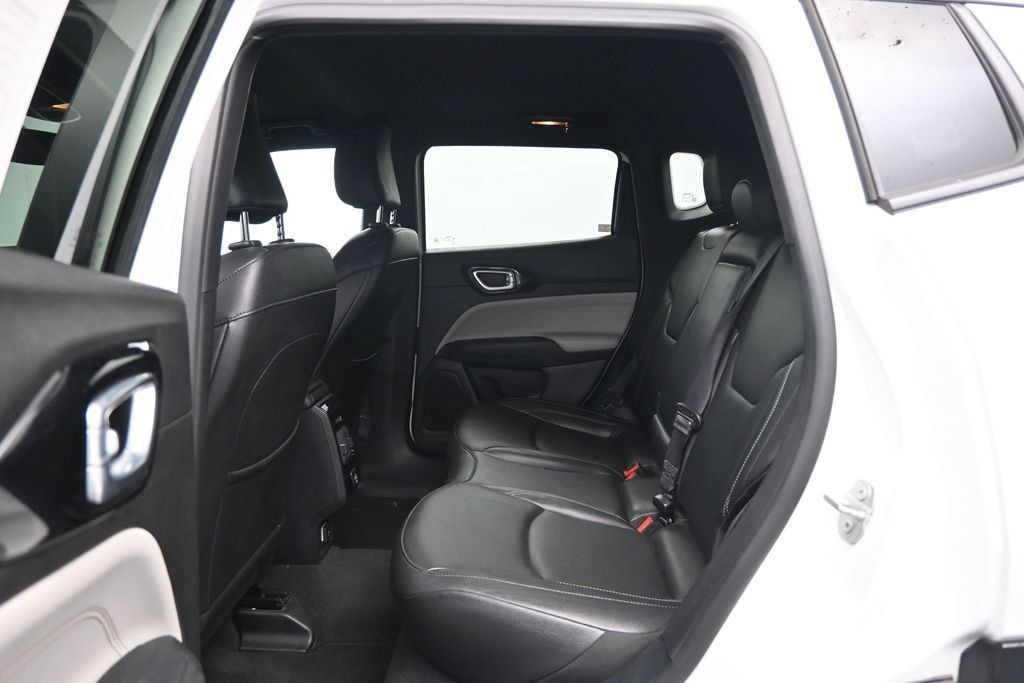 Used 2025 Jeep Compass Limited AWD/4WD image 26