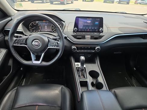 Used 2019 Nissan Altima 2.5 SR FWD image 8