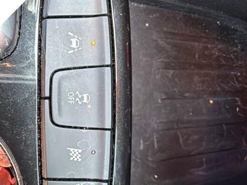 Used 2024 Chevrolet TrailBlazer RS FWD image 29