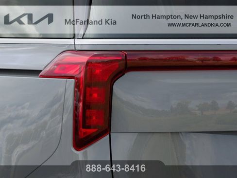 New 2026 Kia Carnival EX FWD image 11