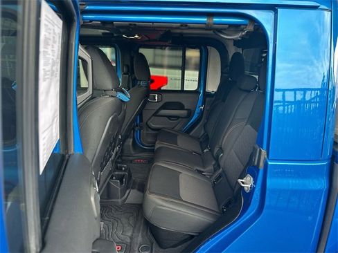 Used 2021 Jeep Gladiator Mojave image 23