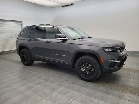 Used 2022 Jeep Grand Cherokee Limited AWD/4WD image 11