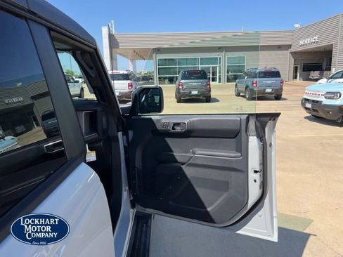 New 2026 Ford Bronco Outer Banks image 32