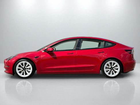 Used 2023 Tesla Model 3 Standard Range RWD image 2