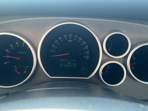 Used 2011 Toyota Sequoia Limited image 2