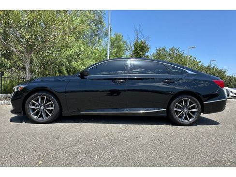 Used 2022 Honda Accord EX-L image 2