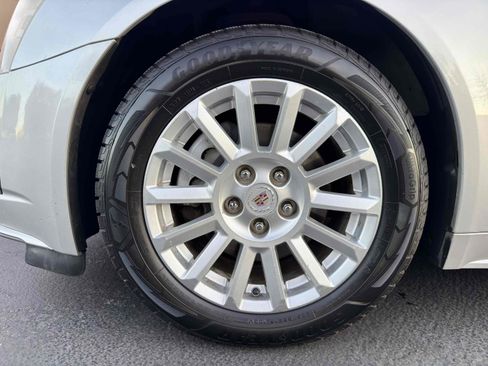 Used 2011 Cadillac CTS AWD Wagon image 17