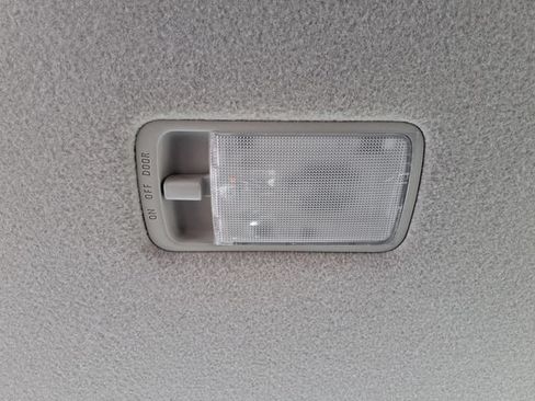 Used 2025 Nissan Kicks Play S FWD image 18