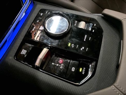 Used 2025 BMW X3 xDrive30i w/ Premium Package image 37