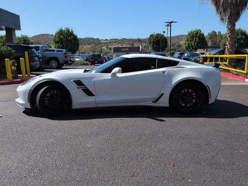 Used 2019 Chevrolet Corvette Grand Sport w/ Carbon Flash Badge Package RWD image 5