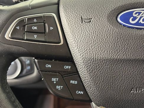 Used 2019 Ford Escape SEL FWD image 17