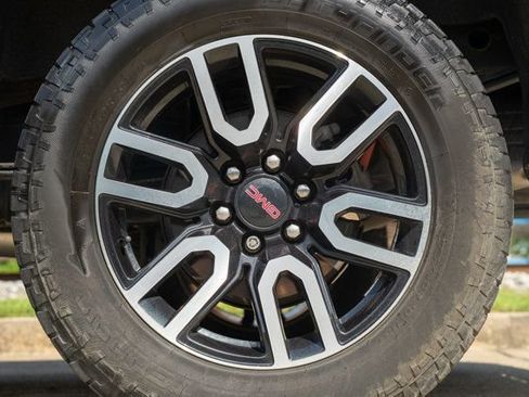 Used 2021 GMC Sierra 1500 AT4 w/ AT4 Premium Package AWD/4WD image 55