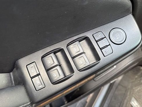 Used 2018 GMC Yukon Denali w/ Denali Ultimate Package image 11