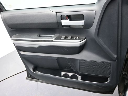 Used 2018 Toyota Tundra SR5 image 25