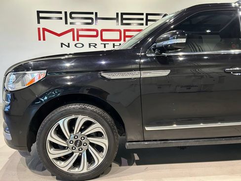 Used 2024 Lincoln Navigator Reserve w/ Equipment Group 201A AWD/4WD image 3