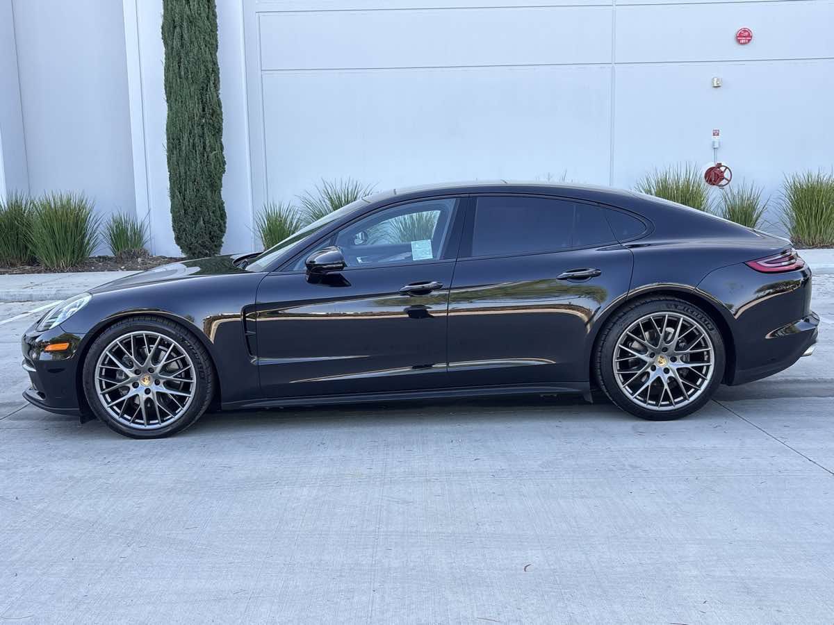 Used 2018 Porsche Panamera 4 AWD/4WD image 6