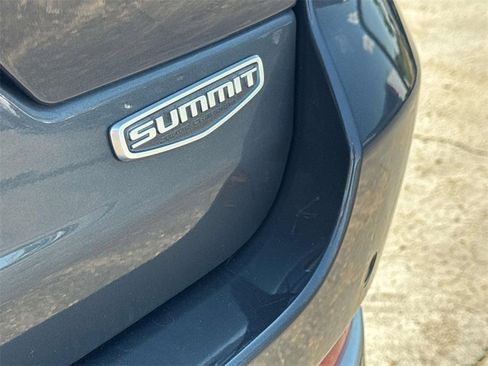 Used 2022 Jeep Grand Cherokee Summit w/ Luxury Tech Group V image 16