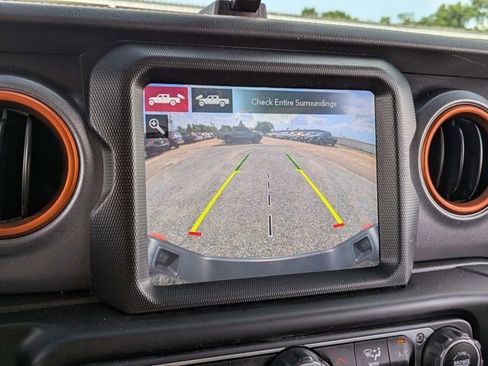 Used 2022 Jeep Gladiator Mojave w/ LED Lighting Group AWD/4WD image 20