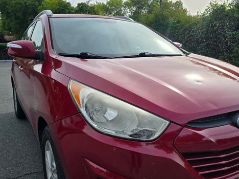 Used 2012 Hyundai Tucson GLS FWD image 4