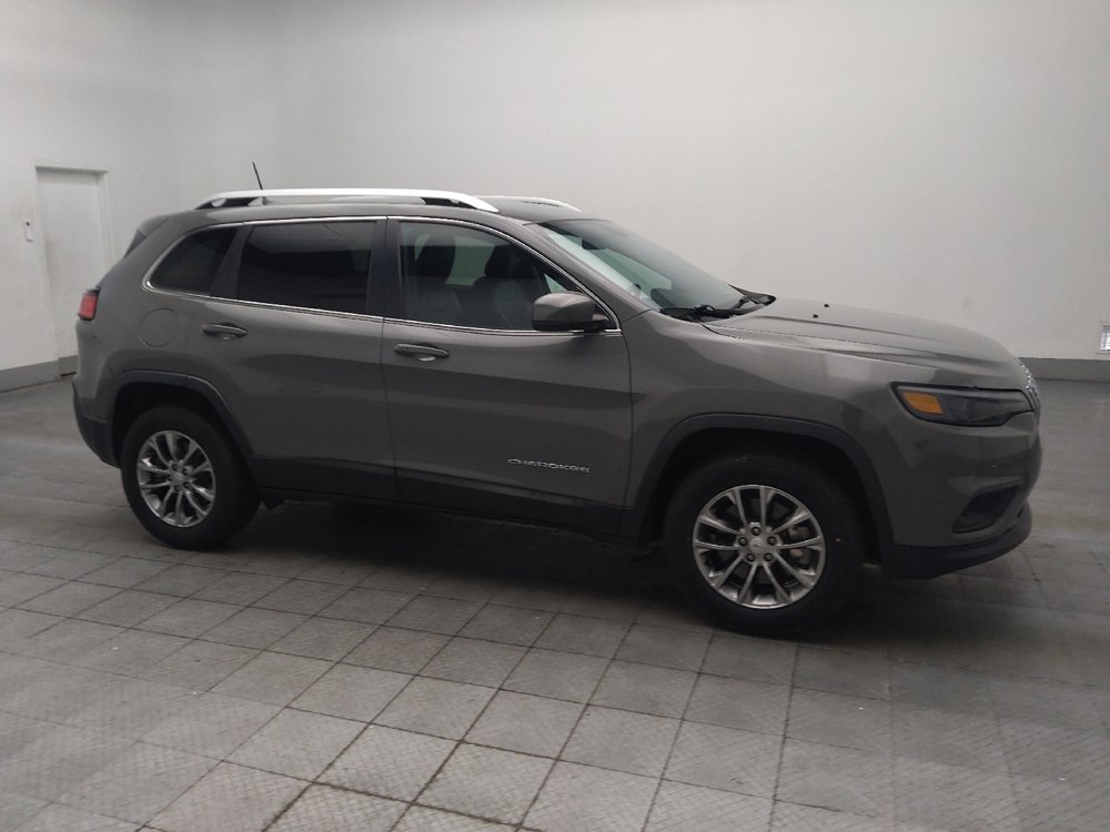 Used 2019 Jeep Cherokee Latitude Plus w/ Cold Weather Group AWD/4WD image 11