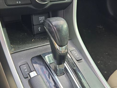 Used 2015 Honda Accord Touring image 10