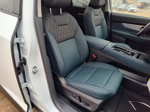 New 2026 Nissan Murano Platinum image 13