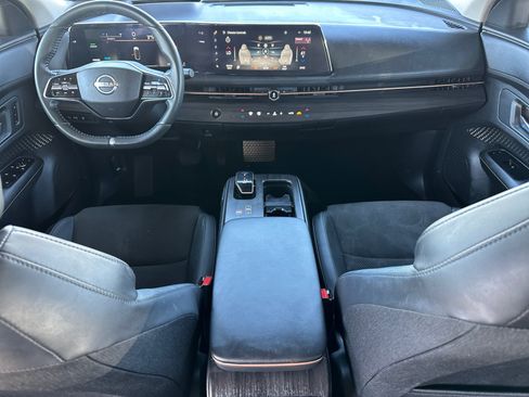 Used 2023 Nissan Ariya FWD image 11
