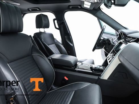 Used 2017 Land Rover Discovery HSE Luxury image 37