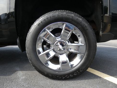 Used 2016 Chevrolet Silverado 1500 LTZ w/ Sport Package AWD/4WD image 9