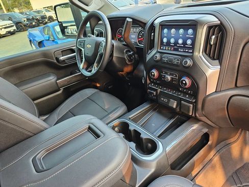 Used 2022 Chevrolet Silverado 3500 LTZ w/ LTZ Premium Package AWD/4WD image 11