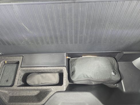 Used 2025 Rivian R1S Adventure AWD/4WD image 14