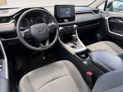 Used 2021 Toyota RAV4 XLE AWD/4WD image 15