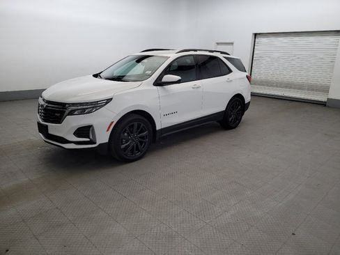 Used 2022 Chevrolet Equinox RS FWD image 2